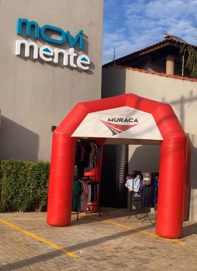 Tenda inflável Muraca Experience em corrida no complexo MoviMente